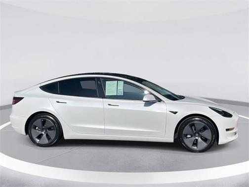 2022 Tesla Model 3 Standard Range