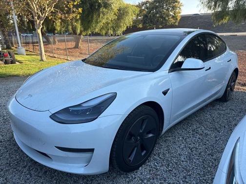 2022 Tesla Model 3 Standard Range