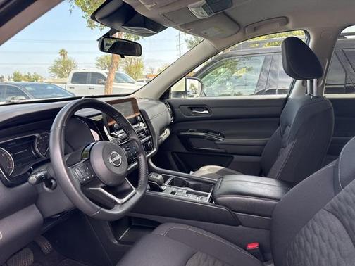 2022 Nissan Pathfinder SV 2WD