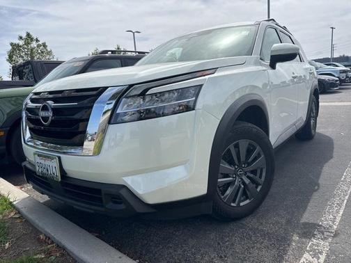 2022 Nissan Pathfinder SV 2WD