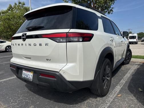 2022 Nissan Pathfinder SV 2WD