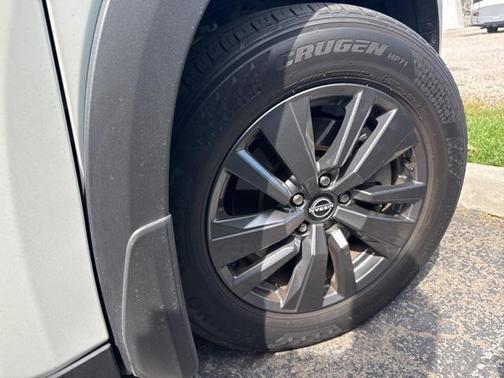 2022 Nissan Pathfinder SV 2WD