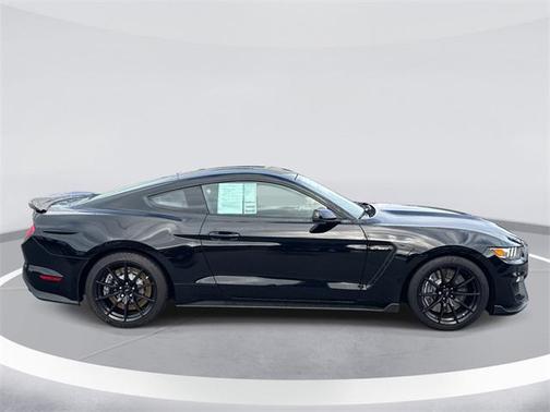 2017 Ford Shelby GT350 Base