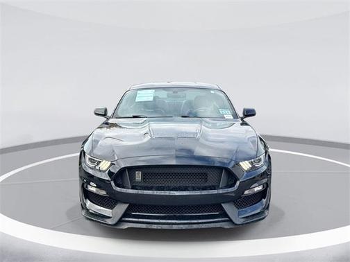 2017 Ford Shelby GT350 Base