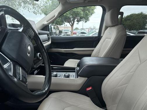 2022 Ford Expedition Max Platinum