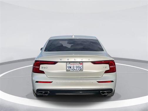 2020 Volvo S60 T5 Momentum