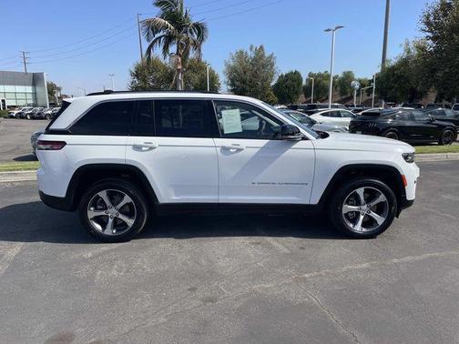 Bright White Clearcoat 2023 Jeep Grand Cherokee 4xe Base