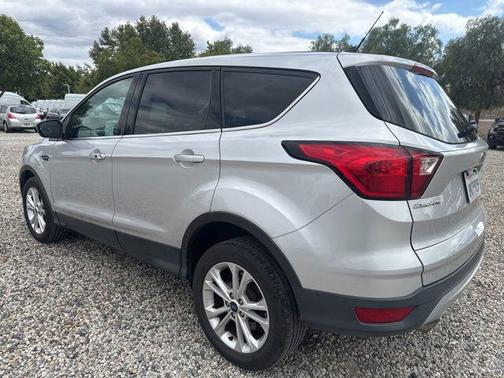 Ingot Silver Metallic 2019 Ford Escape SE
