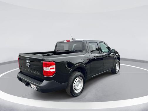 Shadow Black 2025 Ford Maverick XL