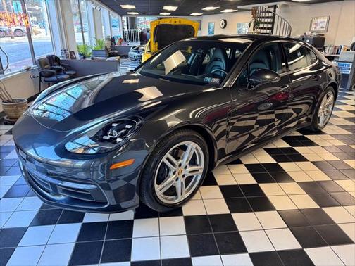 2018 Porsche Panamera 4