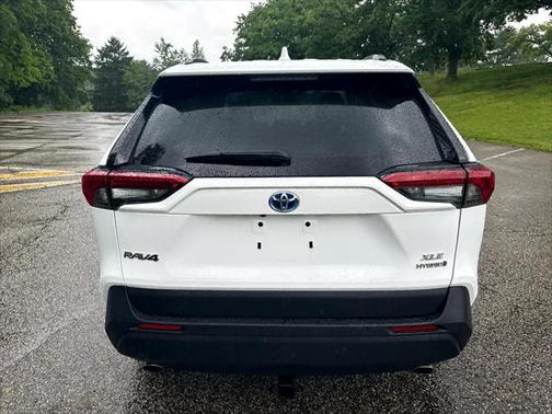 2020 Toyota RAV4 Hybrid XLE
