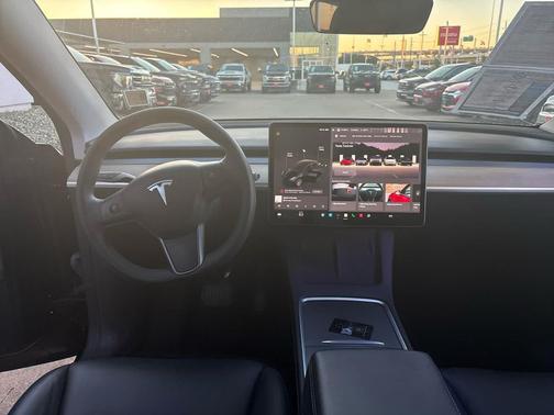 2024 Tesla Model Y Long Range Dual Motor All-Wheel Drive
