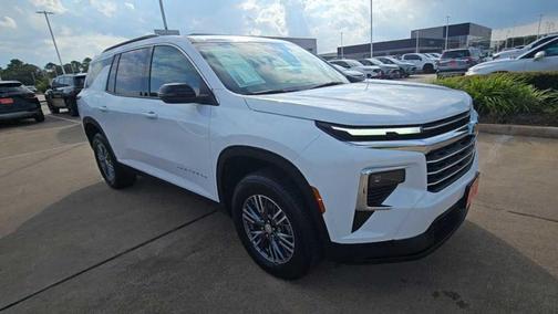 2025 Chevrolet Traverse LT