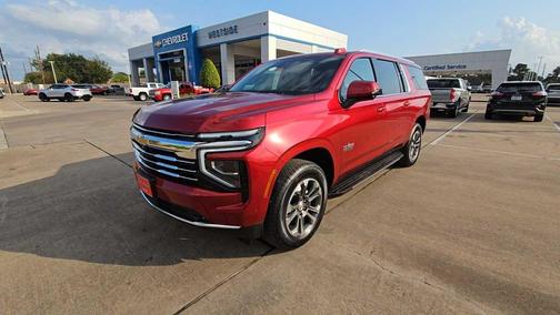 2025 Chevrolet Suburban LT