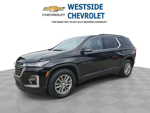 Mosaic Black Metallic 2023 Chevrolet Traverse LT Cloth