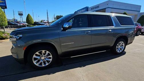 2023 Chevrolet Suburban Premier