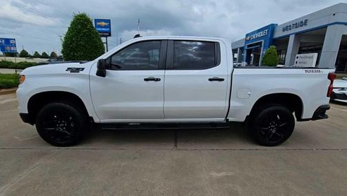 Iridescent Pearl Tricoat 2023 Chevrolet Silverado 1500 LT Trail Boss