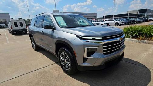 2025 Chevrolet Traverse LT