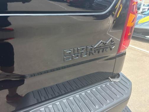 Black 2025 Chevrolet Silverado 1500 High Country