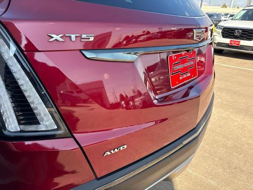 2019 Cadillac XT5 Platinum