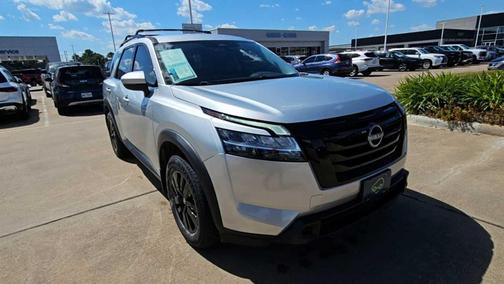 2022 Nissan Pathfinder SV 2WD