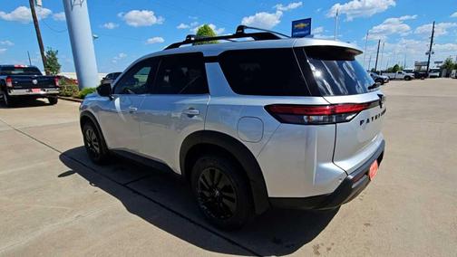 2022 Nissan Pathfinder SV 2WD