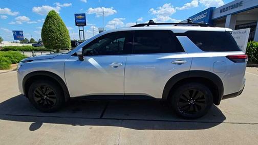 2022 Nissan Pathfinder SV 2WD