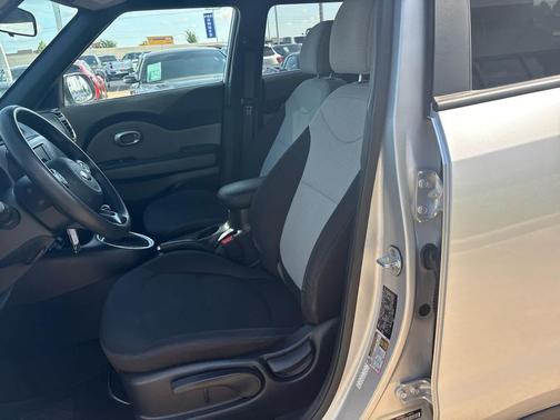 Bright Silver 2018 Kia Soul Base