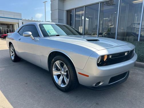 2021 Dodge Challenger SXT