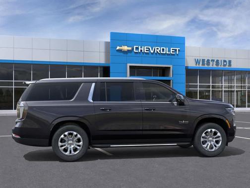 2025 Chevrolet Suburban LT