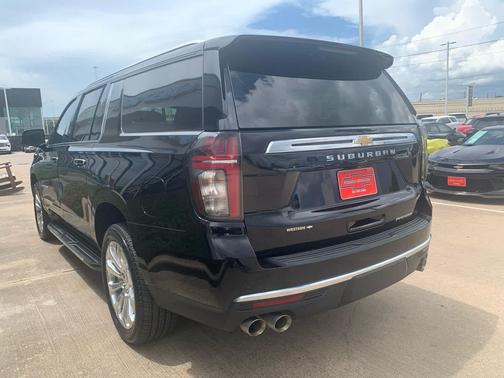 2022 Chevrolet Suburban Premier