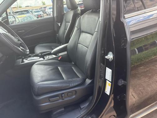 Crystal Black Pearl 2021 Honda Pilot AWD Elite