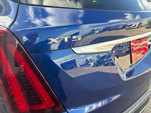 2024 Cadillac XT5 Premium Luxury