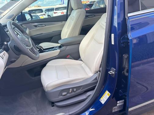 2024 Cadillac XT5 Premium Luxury