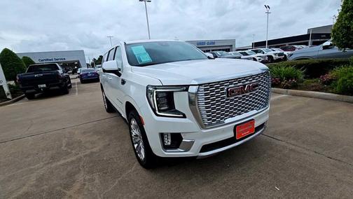 White Frost Tricoat 2023 GMC Yukon XL Denali