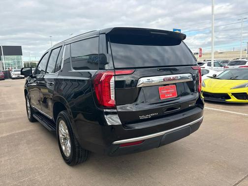 2022 GMC Yukon SLT