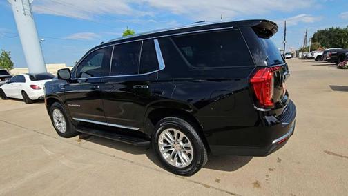 2022 GMC Yukon SLT