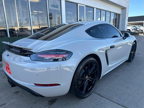 2018 Porsche 718 Cayman 