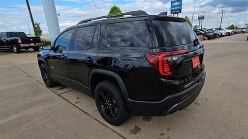 2022 GMC Acadia AWD AT4