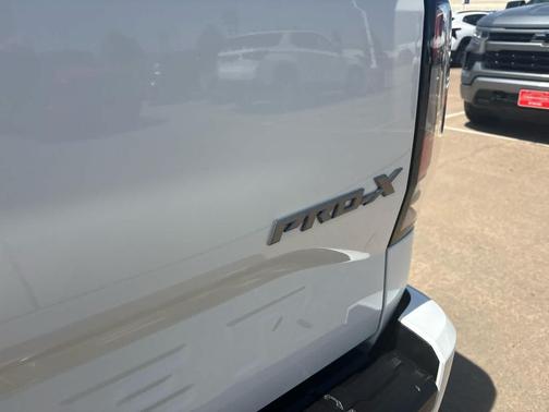 2022 Nissan Frontier PRO-X