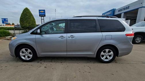 2012 Toyota Sienna LE