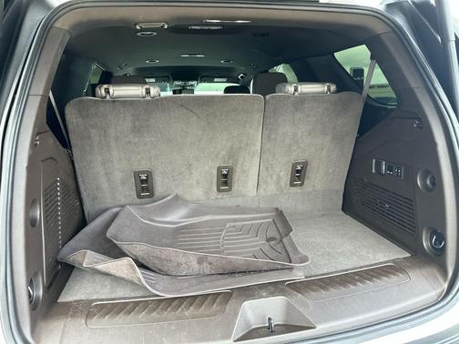 Summit White 2021 GMC Yukon SLT