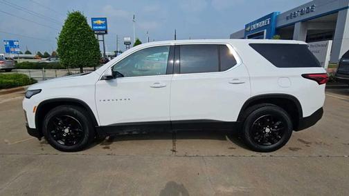 Summit White 2023 Chevrolet Traverse LS