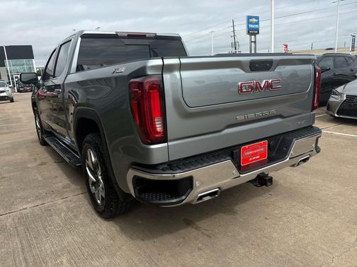 Sterling Metallic 2024 GMC Sierra 1500 SLT