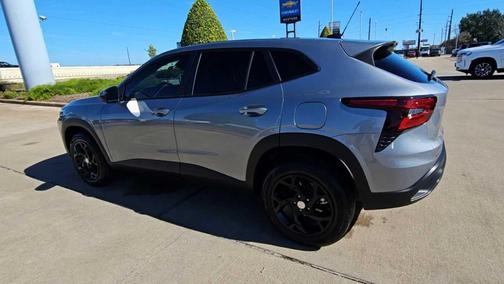 2025 Chevrolet Trax LS