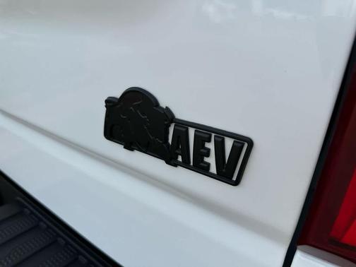 Summit White 2023 Chevrolet Silverado 1500 ZR2