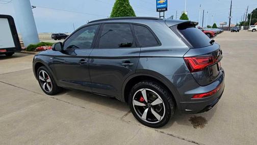 Daytona Gray Pearl Effect 2024 Audi Q5 45 S line Premium Plus