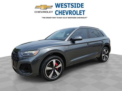 Daytona Gray Pearl Effect 2024 Audi Q5 45 S line Premium Plus