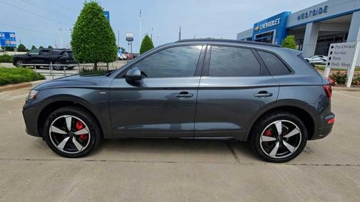 Daytona Gray Pearl Effect 2024 Audi Q5 45 S line Premium Plus