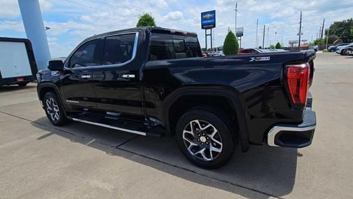 Onyx Black 2023 GMC Sierra 1500 SLT